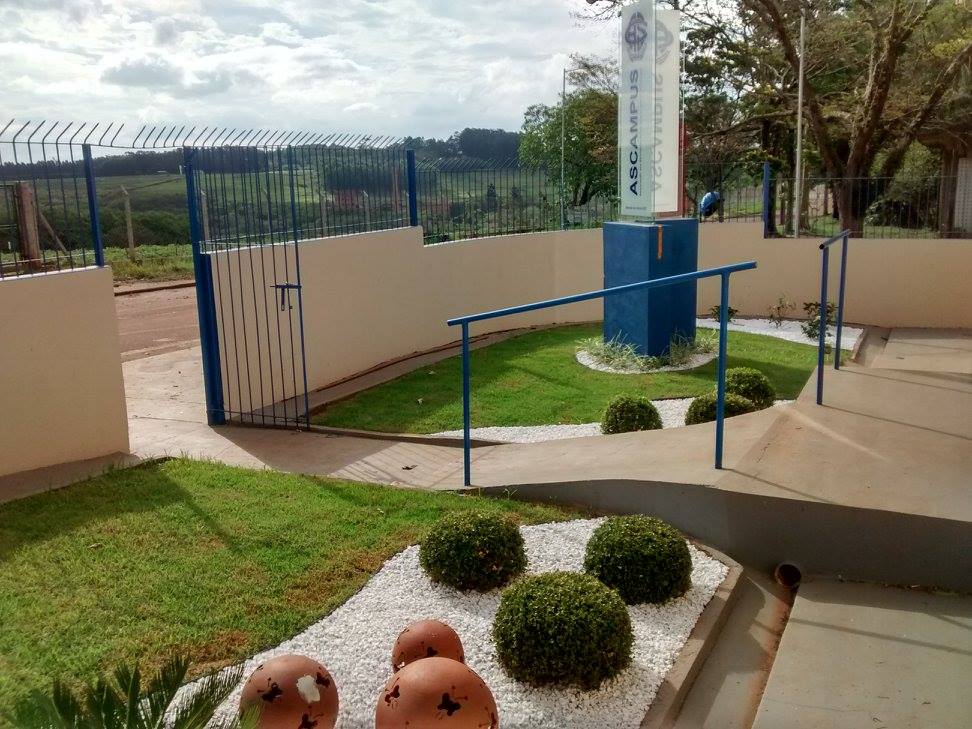 Reforma do jardim da ASCAMPUS
